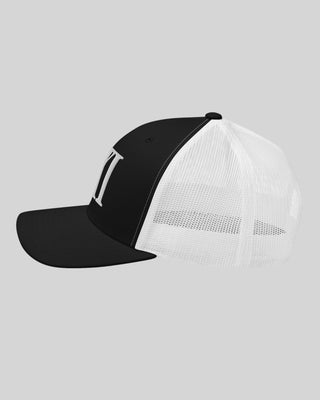VII Trucker Cap Black / White
