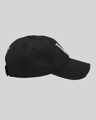 VII Distressed Cap Black / White