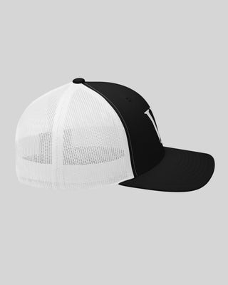 VII Trucker Cap Black / White